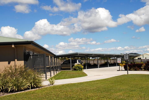 Port Denison Motor Inn - Whitsundays Accommodation 3