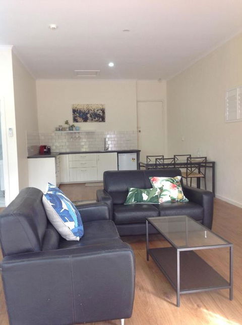 Port Elliot Rural Retreat - Whitsundays Accommodation 3
