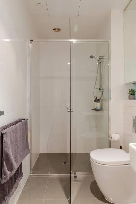 PORT MELBOURNE - A Stay At The Bay - Whitsundays Accommodation 1