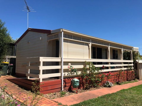 Portarlington Holiday Apartment - Whitsundays Accommodation 0