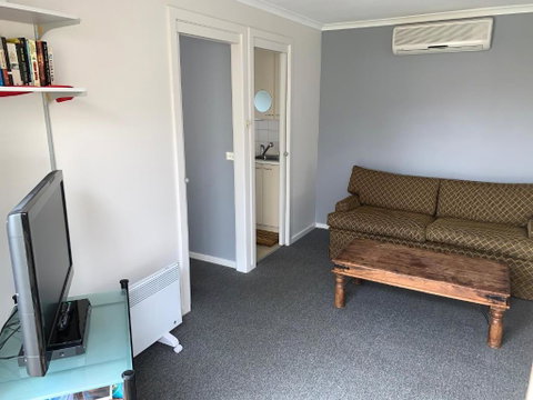 Portarlington Holiday Apartment - Whitsundays Accommodation 2