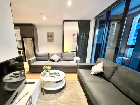 Readyset Apartments At Manhattan - Whitsundays Accommodation 1