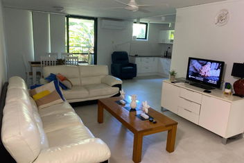 Rainbow Beach Resort Renovated Apartment with Whitsundays Accommodation