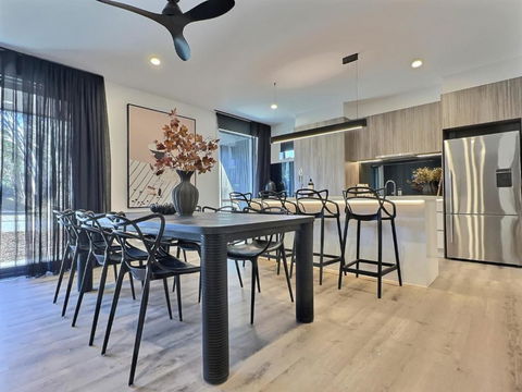 RAM, Alpine Getaways - Whitsundays Accommodation 0