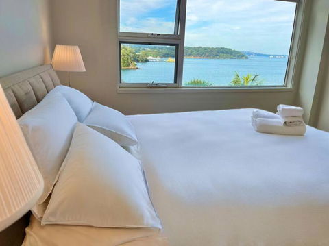 RAG05 - Mosman Exclusive Waterfront Luxury Living - Whitsundays Accommodation 1