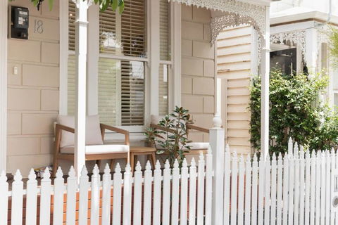Prahran Timeless & Modern Haven, With Parking - Whitsundays Accommodation 0