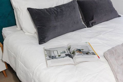 Premium Albert Park Grand Prix Apartment By Ready Set Host - Whitsundays Accommodation 1