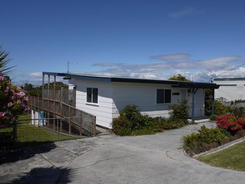 Prime Location - Totally Refurbished - Whitsundays Accommodation 0