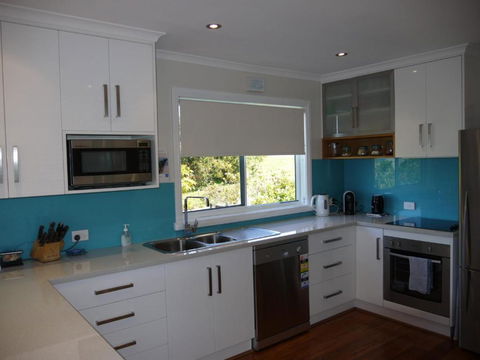 Prime Location - Totally Refurbished - Whitsundays Accommodation 2