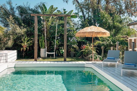 Prime Location With Pool - Walk To Coolum Beach - Whitsundays Accommodation 0