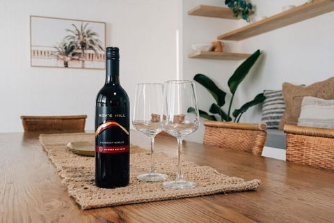 Prime Location With Pool - Walk To Coolum Beach - Whitsundays Accommodation 3