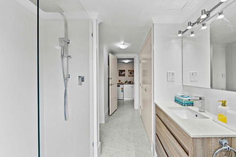 Prime Perth Apartment - Whitsundays Accommodation 2