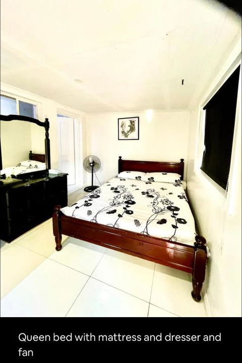 Private Entry Studio Room With Bathroom And Kitchen - Whitsundays Accommodation 0