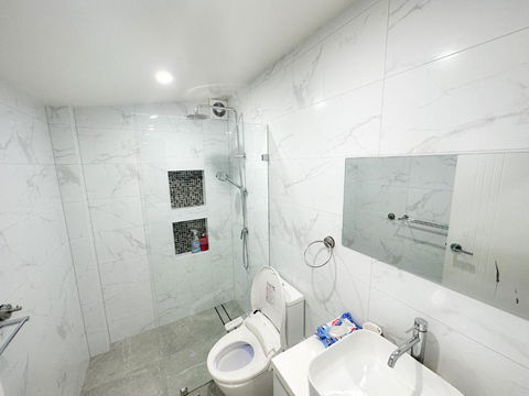Private, Local Living Studio In Mascot, Airport - Whitsundays Accommodation 1