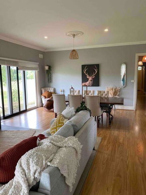 Prouts Lodge - Whitsundays Accommodation 2