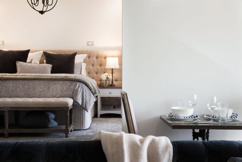 Provence Spa Villa 2 - Whitsundays Accommodation 1