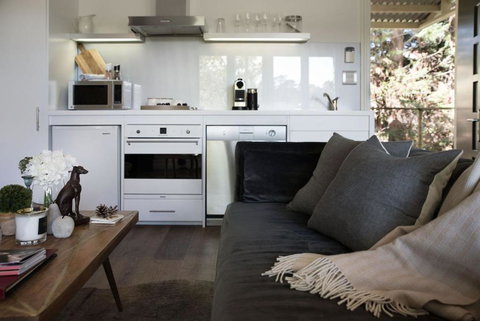 Provence Spa Villa 2 - Whitsundays Accommodation 2