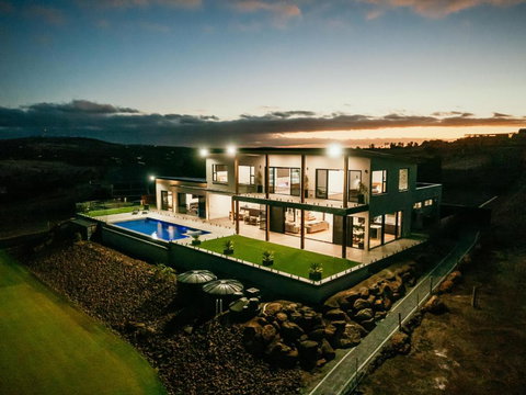 Pure Heaven - Whitsundays Accommodation 0