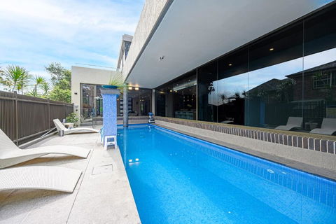 Putney Brand New Luxury House Pool & Waterview - Whitsundays Accommodation 0