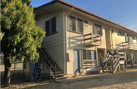 Q Lux Inn Emerald - Whitsundays Accommodation 0