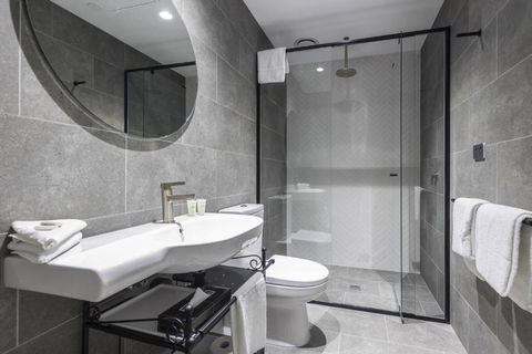 Q Squared Serviced Apartments - Whitsundays Accommodation 3