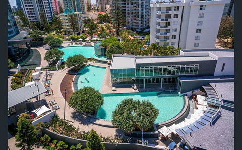 Q Tower At Surfers Paradise - From Level 3 - Private & Self Contained Apartments - Whitsundays Accommodation 2