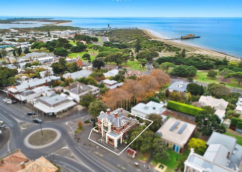 QPO QUEENSCLIFF - Whitsundays Accommodation 1