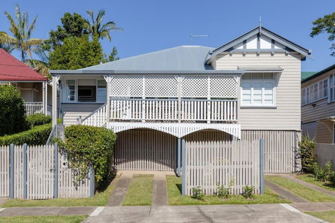 Quaint & Cosy 1 Bedroom Apartment In Queenslander. - Whitsundays Accommodation 1