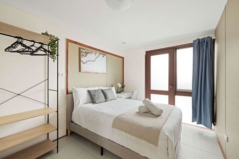 Quaint Double Room - Private Spot At Milperra - Shared Bathroom - Whitsundays Accommodation 0