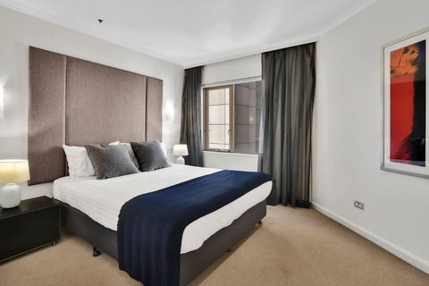 Quality Apartment In The Rocks GLO1203 - Whitsundays Accommodation 2
