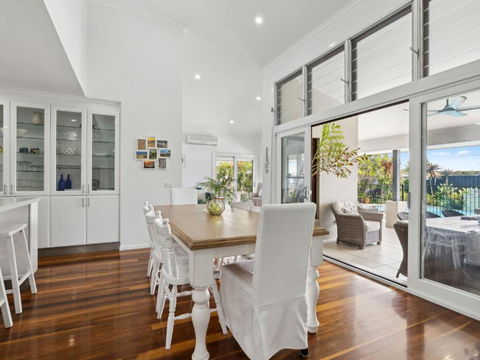 Quay-Largo - Whitsundays Accommodation 0