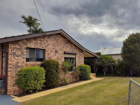 QUIET PROPERTY BY THE RIVER - Whitsundays Accommodation 0