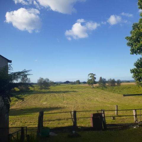 QUIET PROPERTY BY THE RIVER - Whitsundays Accommodation 1