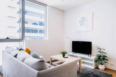 QV Urban SkyPool Residence - Whitsundays Accommodation 3