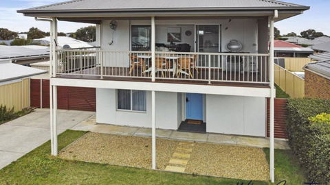 R & R Aldinga Beach By Wine Coast Holidays - Whitsundays Accommodation 1