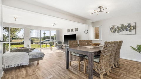 R & R Port Macquarie - Whitsundays Accommodation 0