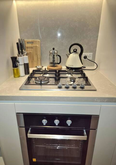 Radiance Residence RnR - Whitsundays Accommodation 2