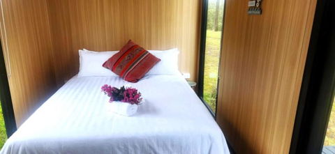 Rainbow Retreat By Tiny Away - Whitsundays Accommodation 2