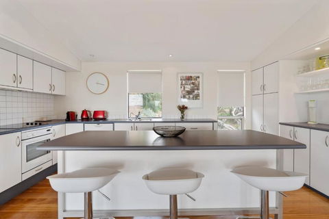 Range View House 23 Bristow Smith Ave Goolwa South-No Linen Included - Whitsundays Accommodation 2
