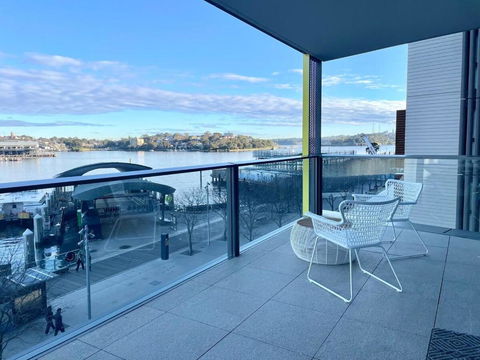 RARE Luxury Waterfront Living - Whitsundays Accommodation 1