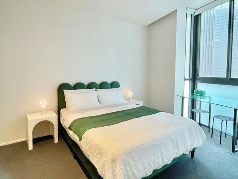 RARE Luxury Waterfront Living - Whitsundays Accommodation 2