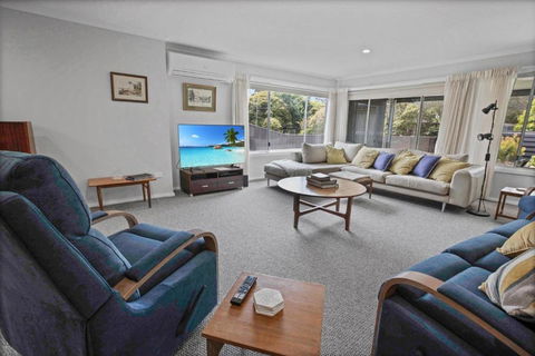 Raymond Island Retreat - Whitsundays Accommodation 0