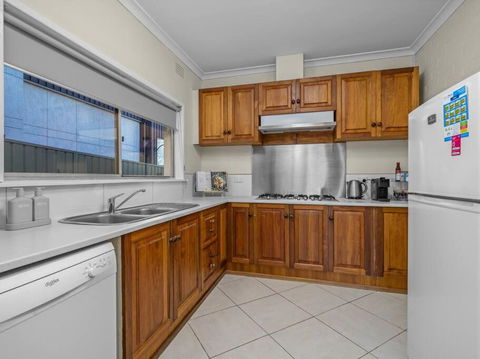 Read Place Retreat - Whitsundays Accommodation 2