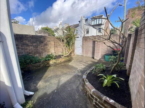 Rear Garden Suite - Whitsundays Accommodation 1