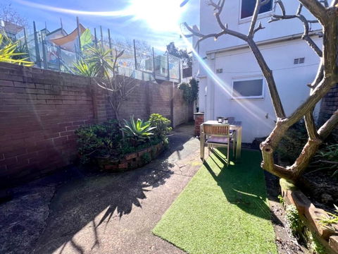 Rear Garden Suite - Whitsundays Accommodation 2