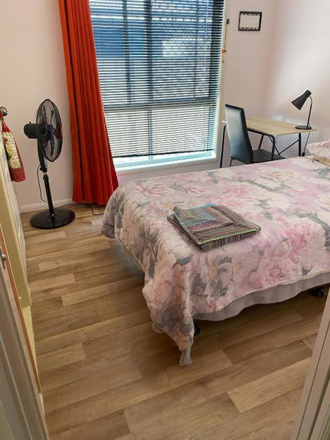 Red Cottage FEMALE ONLY BUDGET STAYS With Bedroom Plus Private Kitchenette Room - Whitsundays Accommodation 0