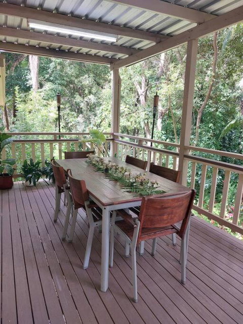 Rainforest Retreat-Fireplace-BBQ-3 Acres- - Whitsundays Accommodation 3