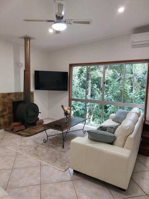 Rainforest Retreat-Fireplace-BBQ-3 Acres- - Whitsundays Accommodation 1