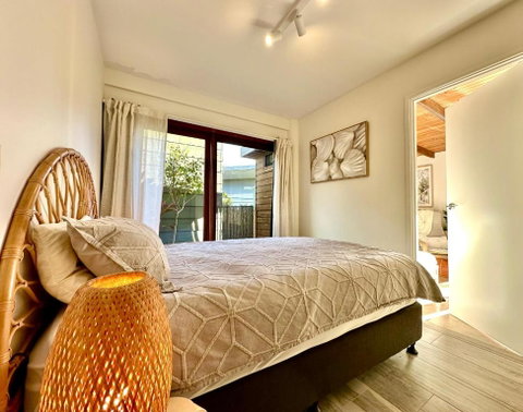 Private Access Retreat 1 Queen Bedroom W Stunning Pool And Ocean Views - Whitsundays Accommodation 2