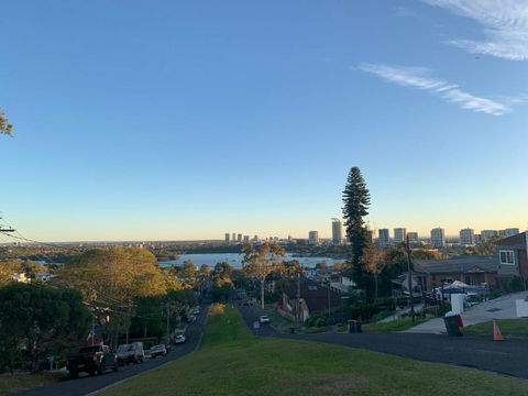 Putney Studio, Short Drive To Parklands & Olympic Park - Whitsundays Accommodation 0